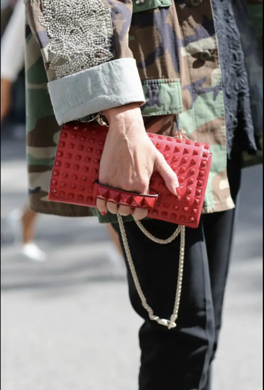 VALENTINO.11