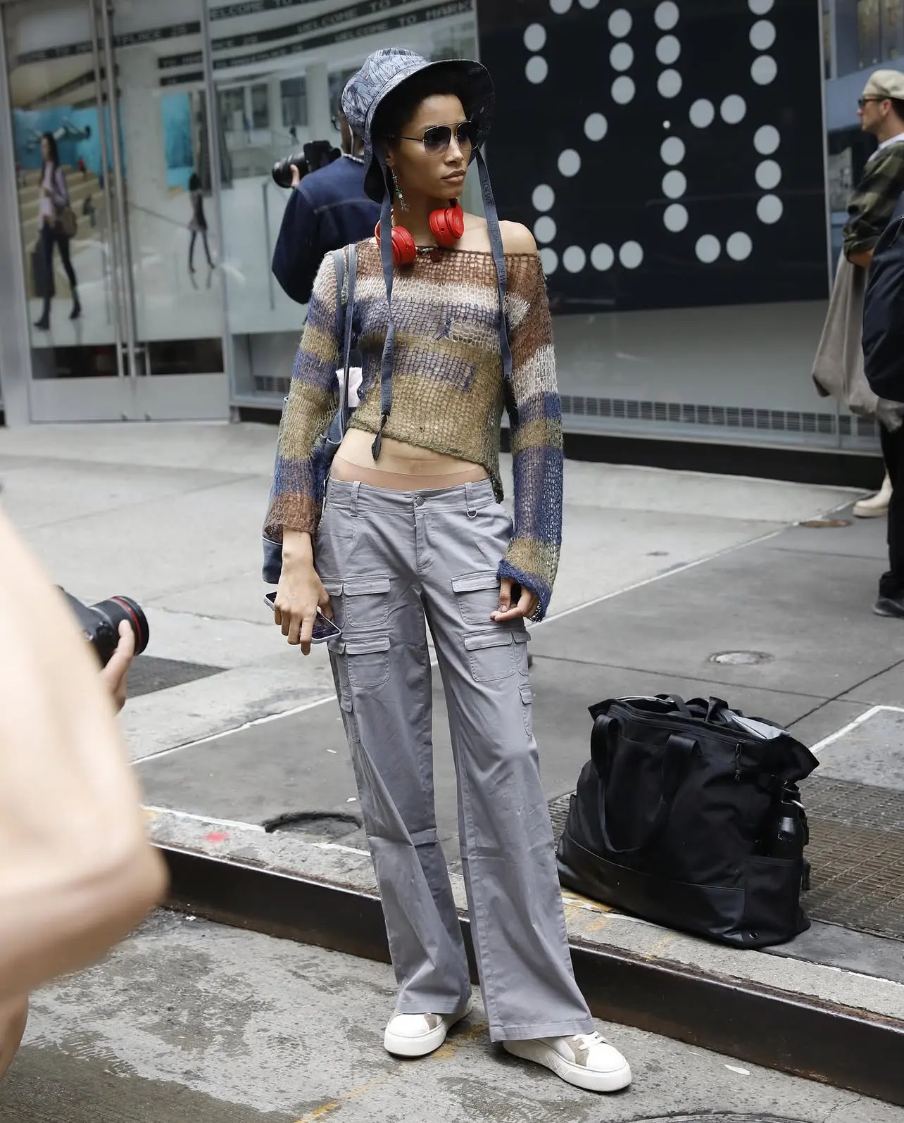 MODEL OFF-DUTY